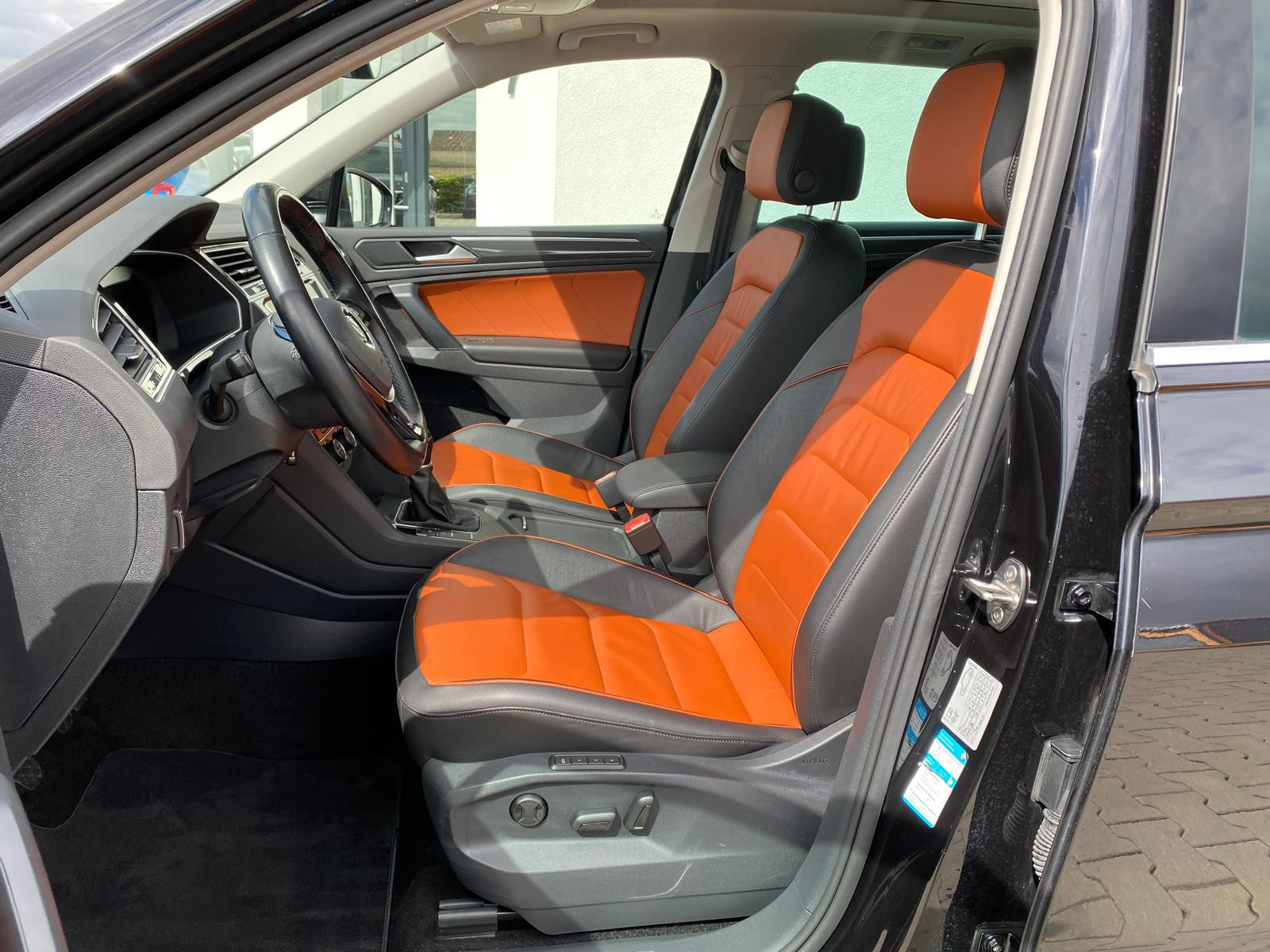 VW Tiguan Highline/ R- Line / NAVI/ Pano/Leder/ACC - Bild 15