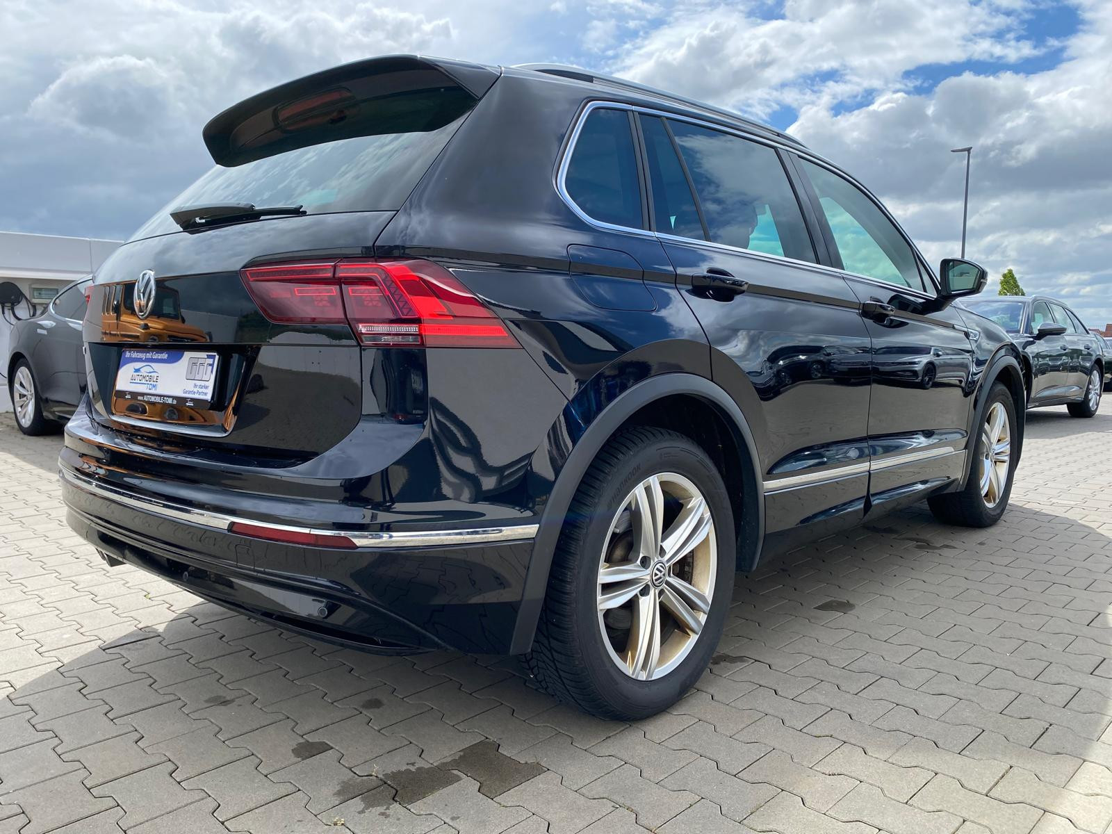 VW Tiguan Highline/ R- Line / NAVI/ Pano/Leder/ACC - Bild 9