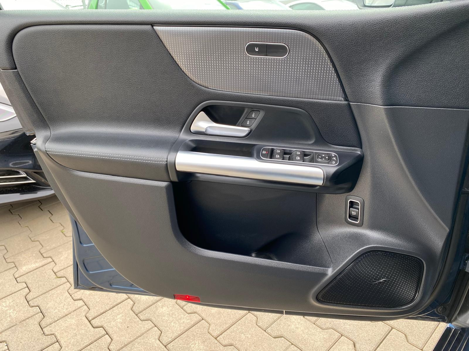 Mercedes-Benz B 180 NAVI/AHK/R-KAM NAVI/AHK/R-KAM - Bild 13