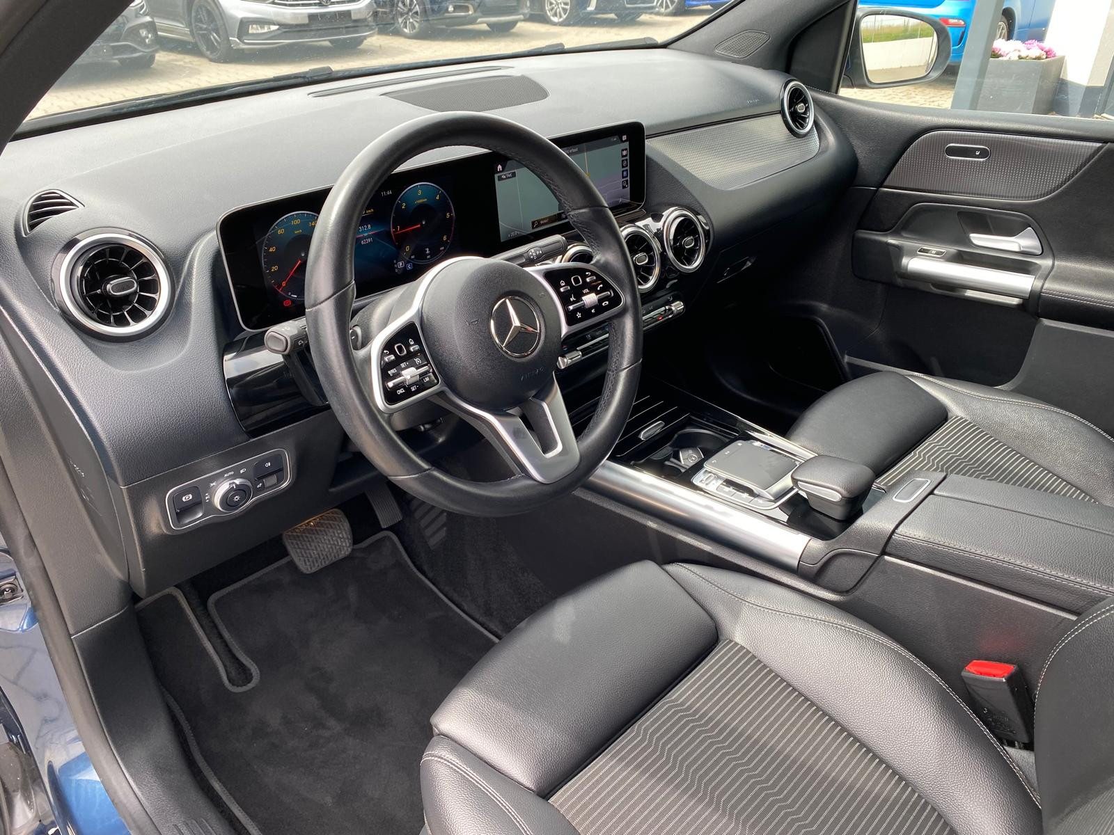 Mercedes-Benz B 180 NAVI/AHK/R-KAM NAVI/AHK/R-KAM - Bild 2