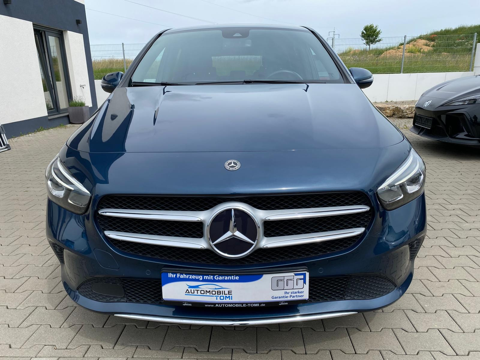 Mercedes-Benz B 180 NAVI/AHK/R-KAM NAVI/AHK/R-KAM - Bild 3