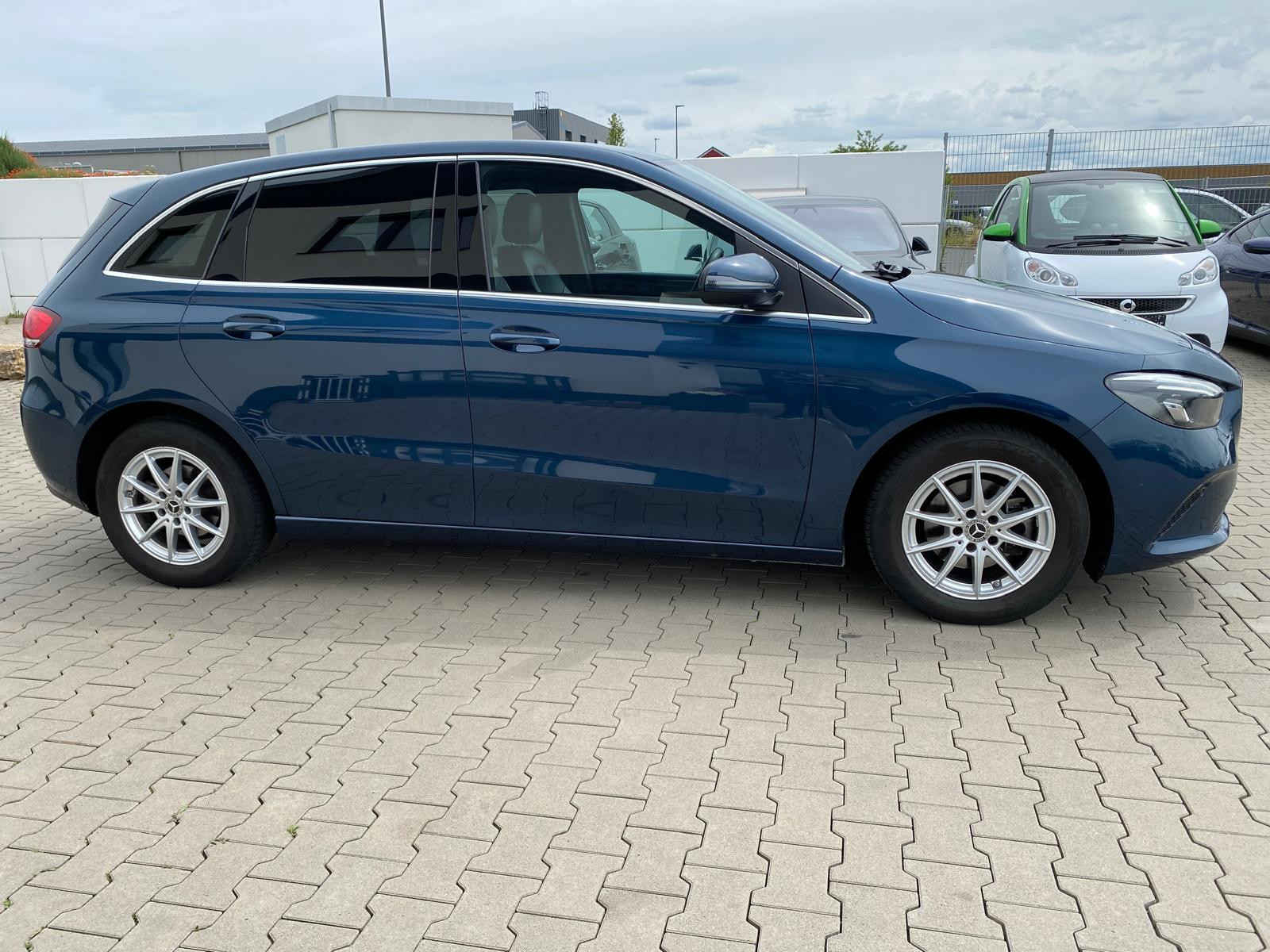 Mercedes-Benz B 180 NAVI/AHK/R-KAM NAVI/AHK/R-KAM - Bild 8