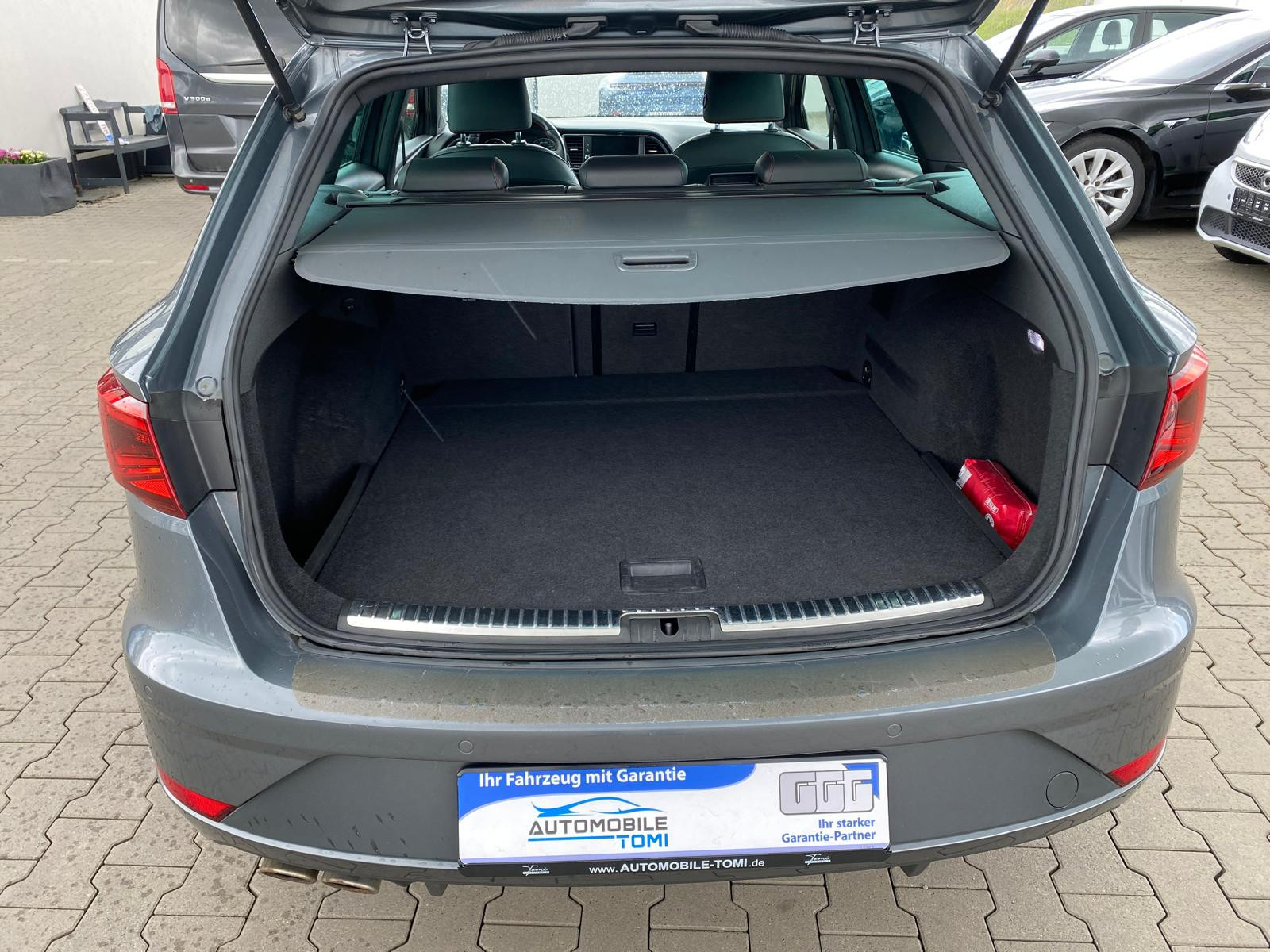 Seat Leon FR/Navi/Dynamic-Paket/Led/Alcantara/R-Kam FR/Navi/Dynamic-Paket/Led/Alcantara/R-Kam - Bild 8