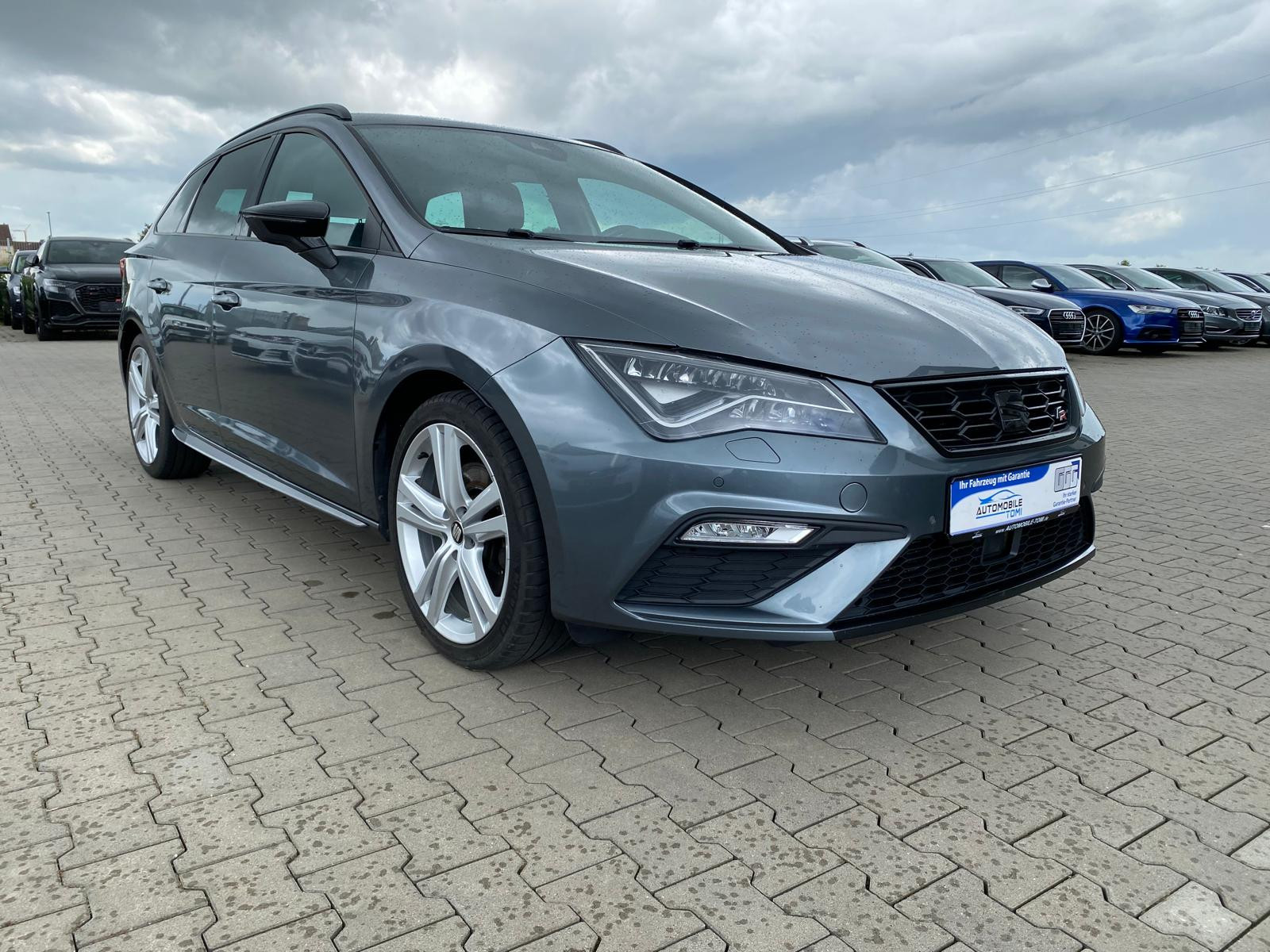 Seat Leon FR/Navi/Dynamic-Paket/Led/Alcantara/R-Kam FR/Navi/Dynamic-Paket/Led/Alcantara/R-Kam - Bild 9