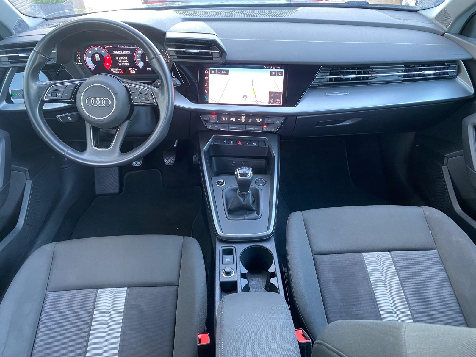 Audi A3 30 TDI advanced/NAVI/R-KAM/TÜV SEVICE NEU 30 TDI advanced/NAVI/R-KAM/TÜV SEVICE NEU - Bild 2