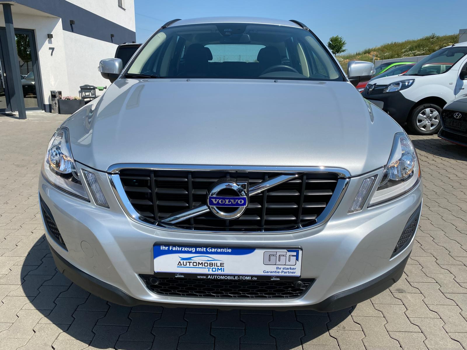 Volvo XC60 Momentum 2WD/SERVICE+ZAHN:RIEM.+TÜV NEU/ Momentum 2WD/SERVICE+ZAHN:RIEM.+TÜV NEU/ - Bild 3