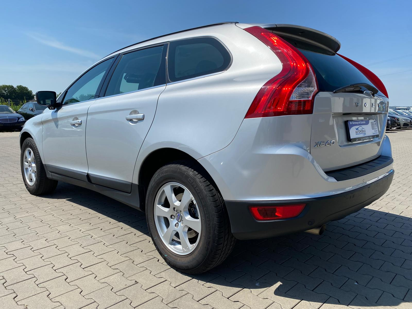 Volvo XC60 Momentum 2WD/SERVICE+ZAHN:RIEM.+TÜV NEU/ Momentum 2WD/SERVICE+ZAHN:RIEM.+TÜV NEU/ - Bild 4