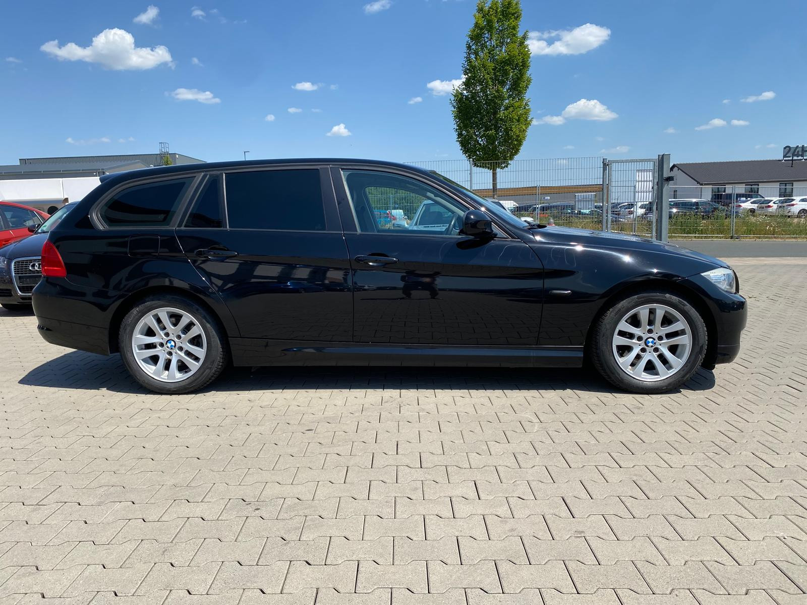 BMW 320 Facelift/Leder/Automatik Facelift/Leder/Automatik - Bild 6