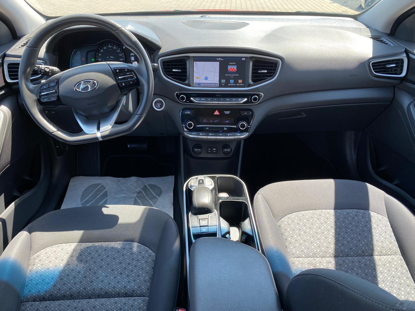 Hyundai Ioniq Trend Elektro/NAVI/DAB/R-KAM/NEU SERVICE Trend Elektro/NAVI/DAB/R-KAM/NEU SERVICE - Bild 2