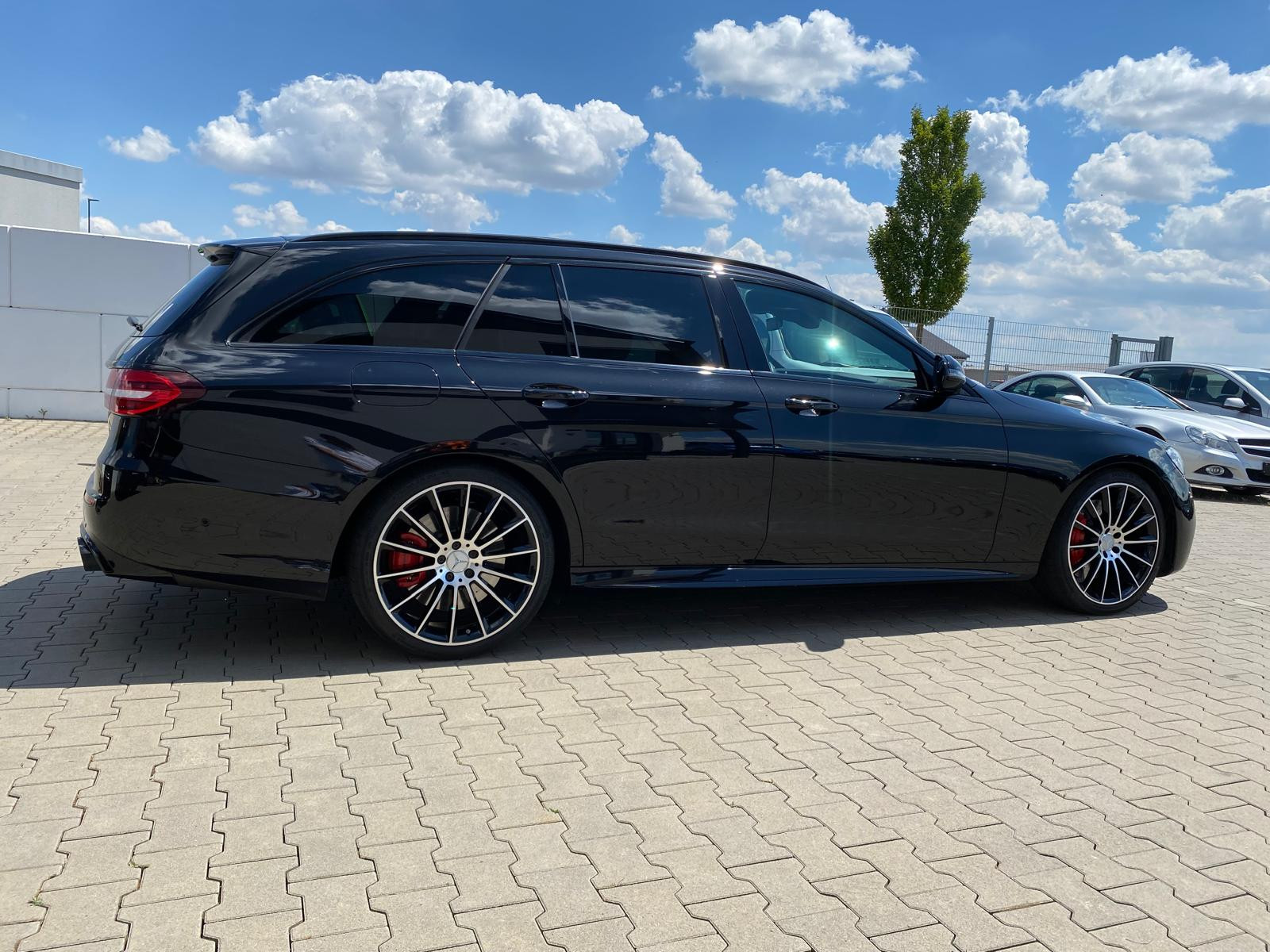 Mercedes-Benz E 53 AMG  4Matic+ /360 Kam/PANO/AMG Dynamic-Plus-Paket 4Matic+ /360 Kam/PANO/AMG Dynamic-Plus-Paket - Bild 4