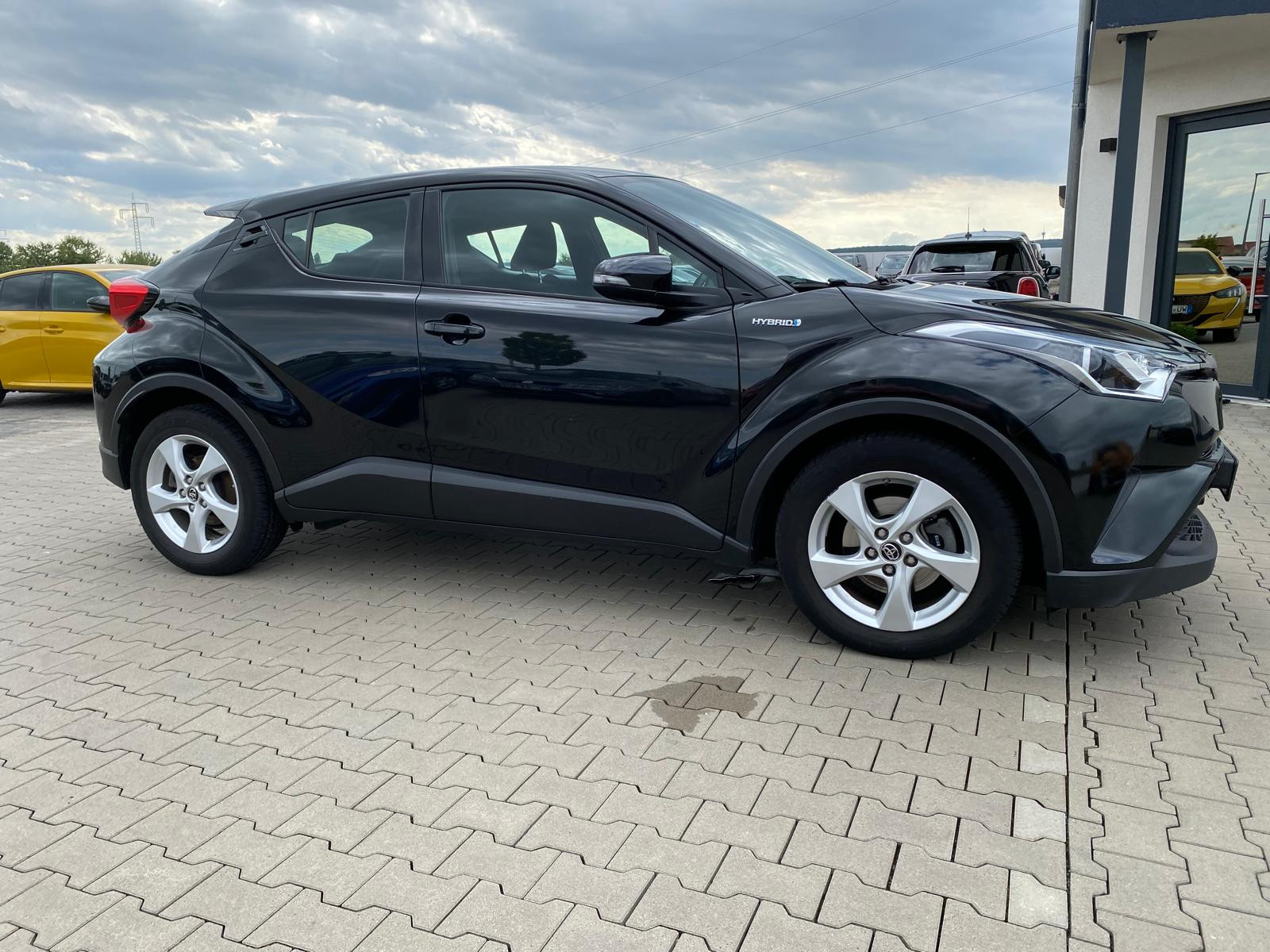 Toyota C-HR Hybrid Flow/NAVI/R-KAM Hybrid Flow/NAVI/R-KAM - Bild 11