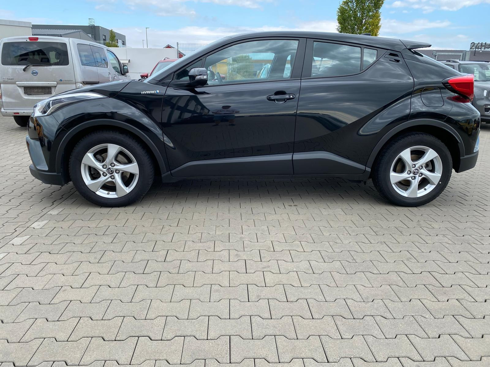Toyota C-HR Hybrid Flow/NAVI/R-KAM Hybrid Flow/NAVI/R-KAM - Bild 8