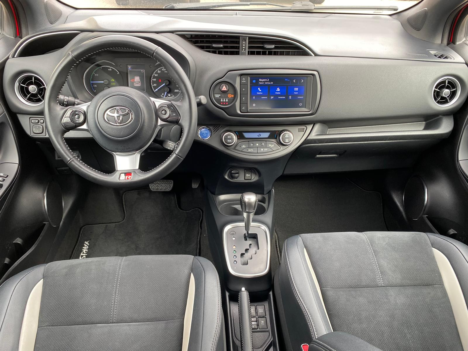 Toyota Yaris Hybrid 1.5 GR Sport Hybrid 1.5 GR Sport - Bild 2